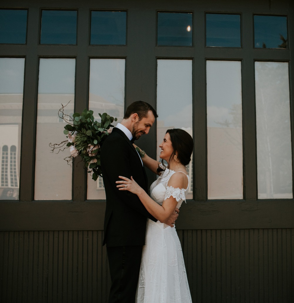 mid-century-modern-mystique-wedding-idea
