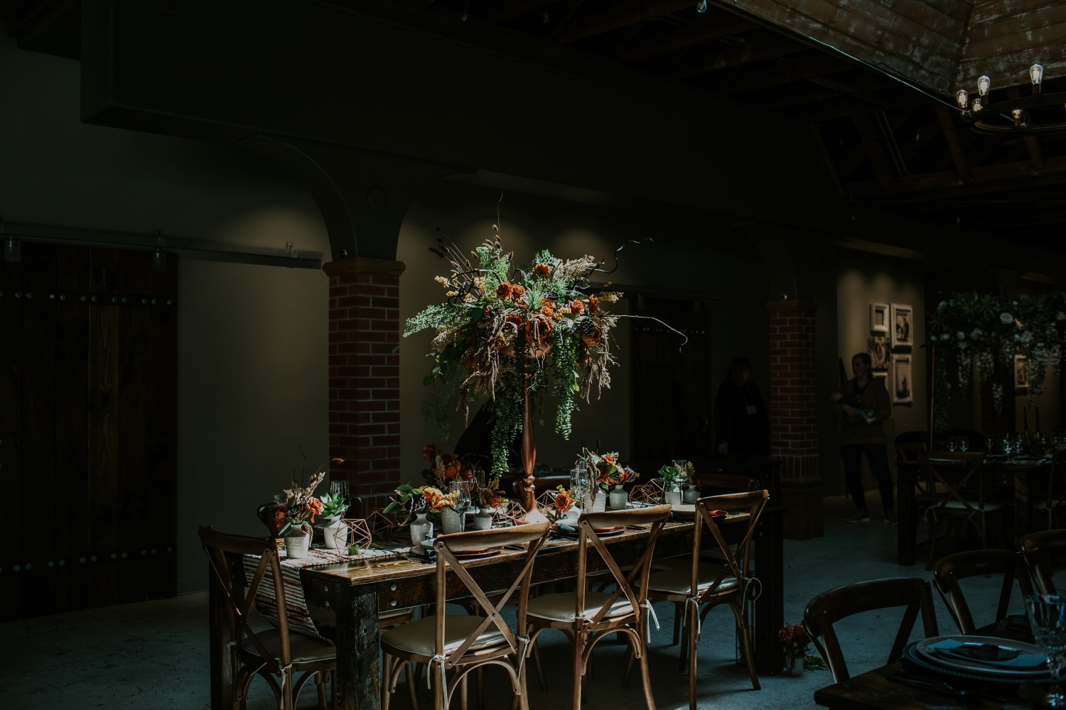 mid-century-modern-mystique-wedding-idea