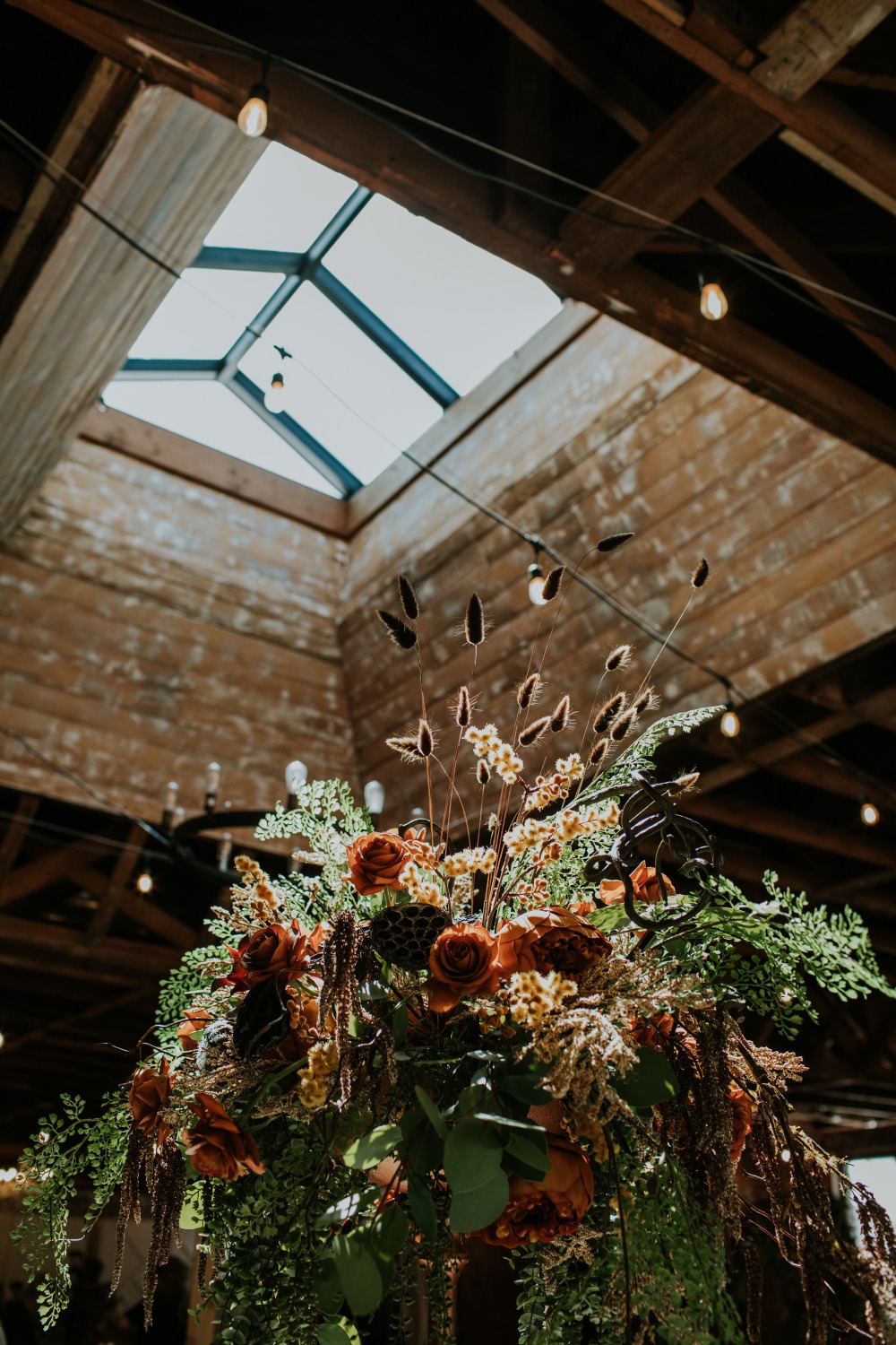 mid-century-modern-mystique-wedding-idea