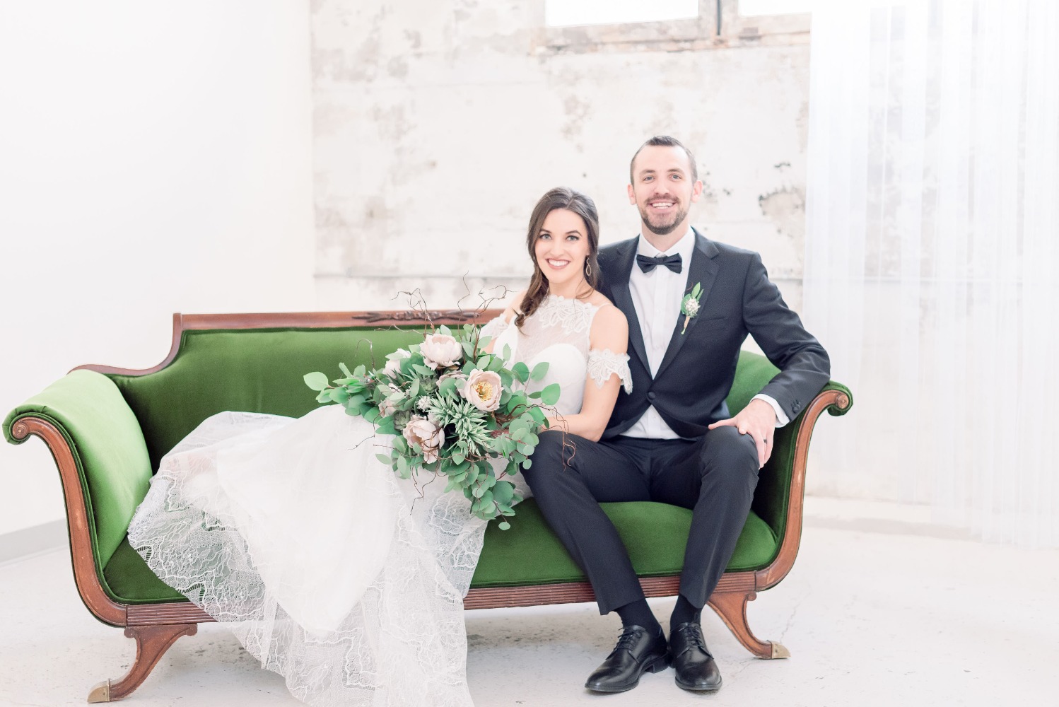 mid-century-modern-mystique-wedding-idea
