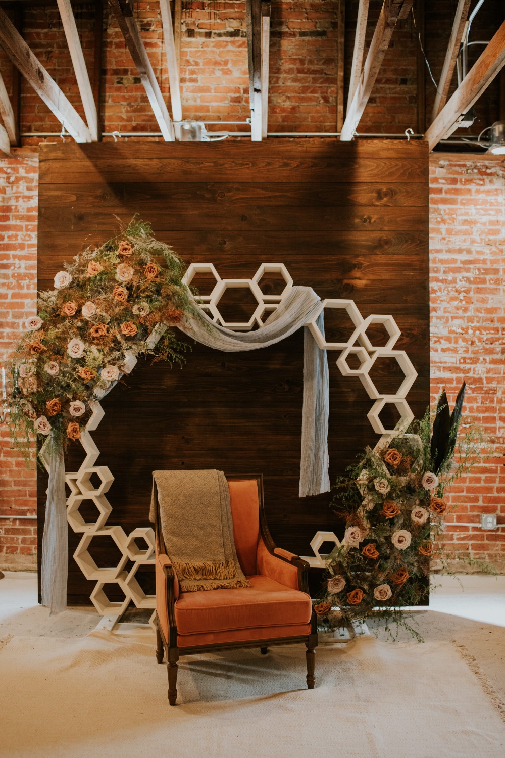 mid-century-modern-mystique-wedding-idea