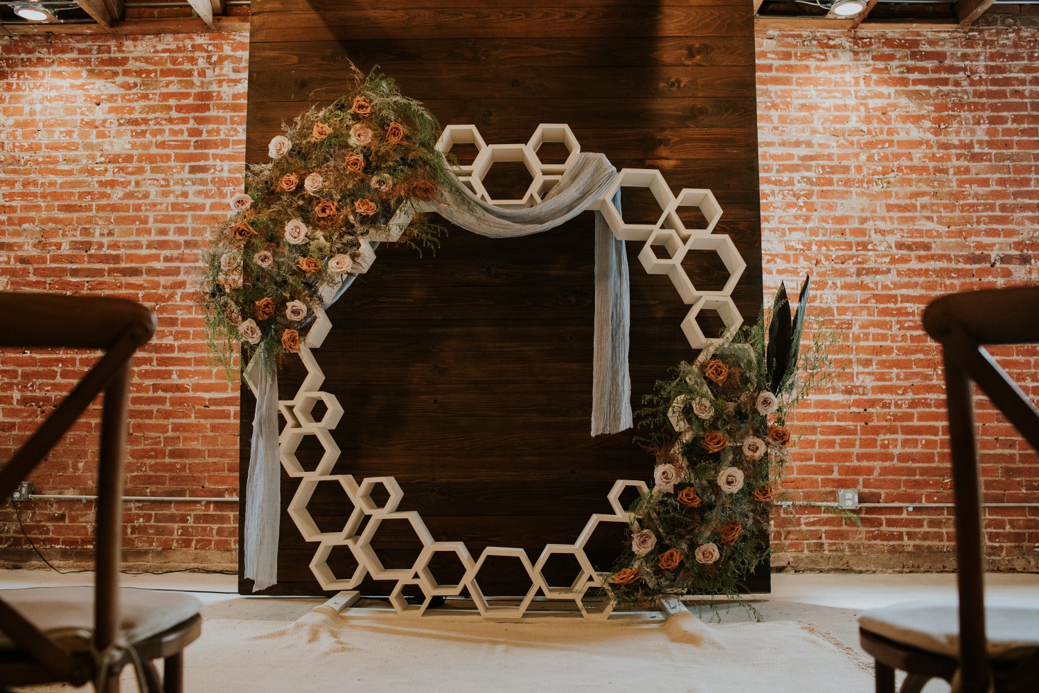 mid-century-modern-mystique-wedding-idea