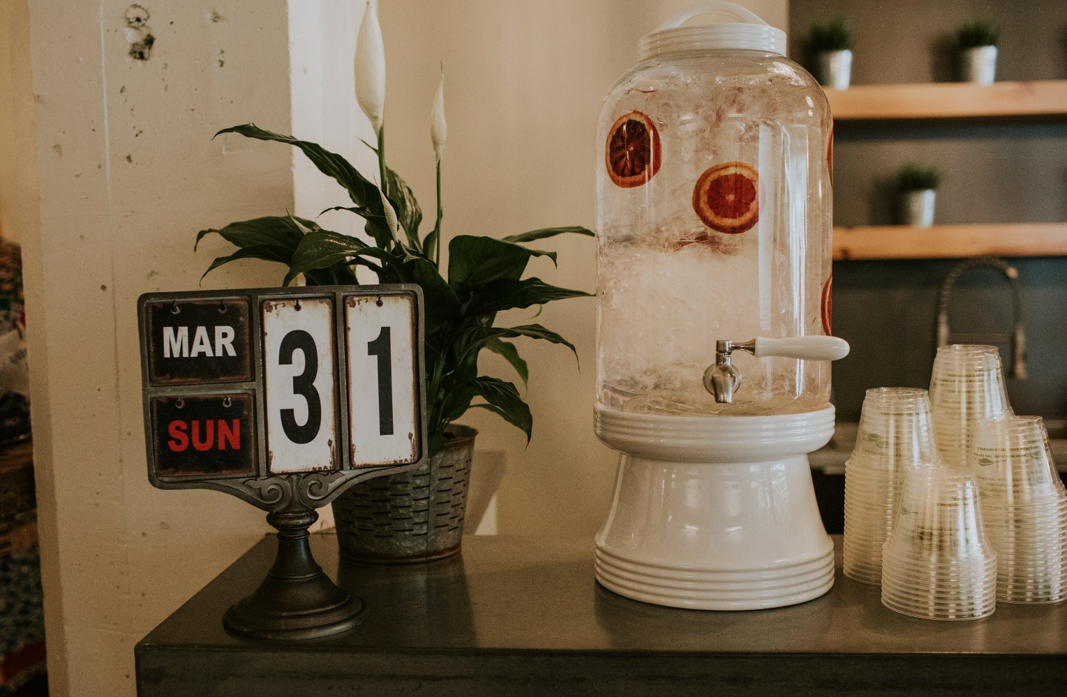 mid-century-modern-mystique-wedding-idea