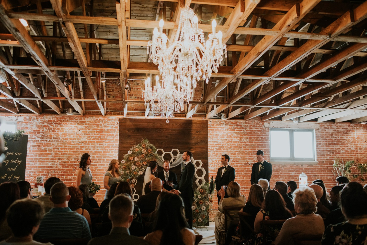 mid-century-modern-mystique-wedding-idea