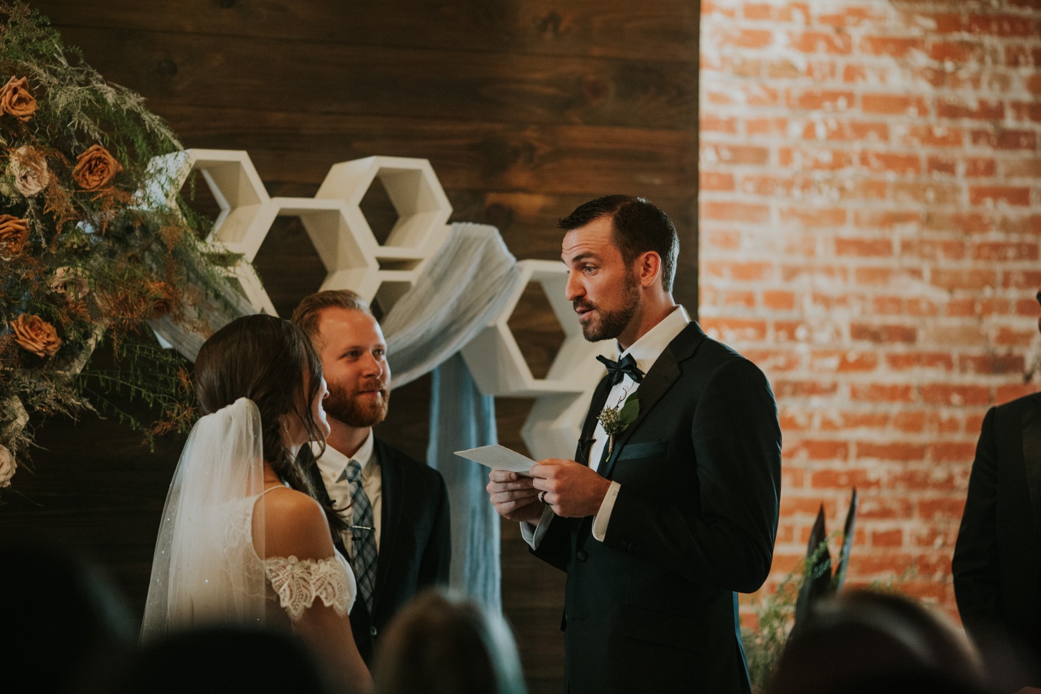 mid-century-modern-mystique-wedding-idea