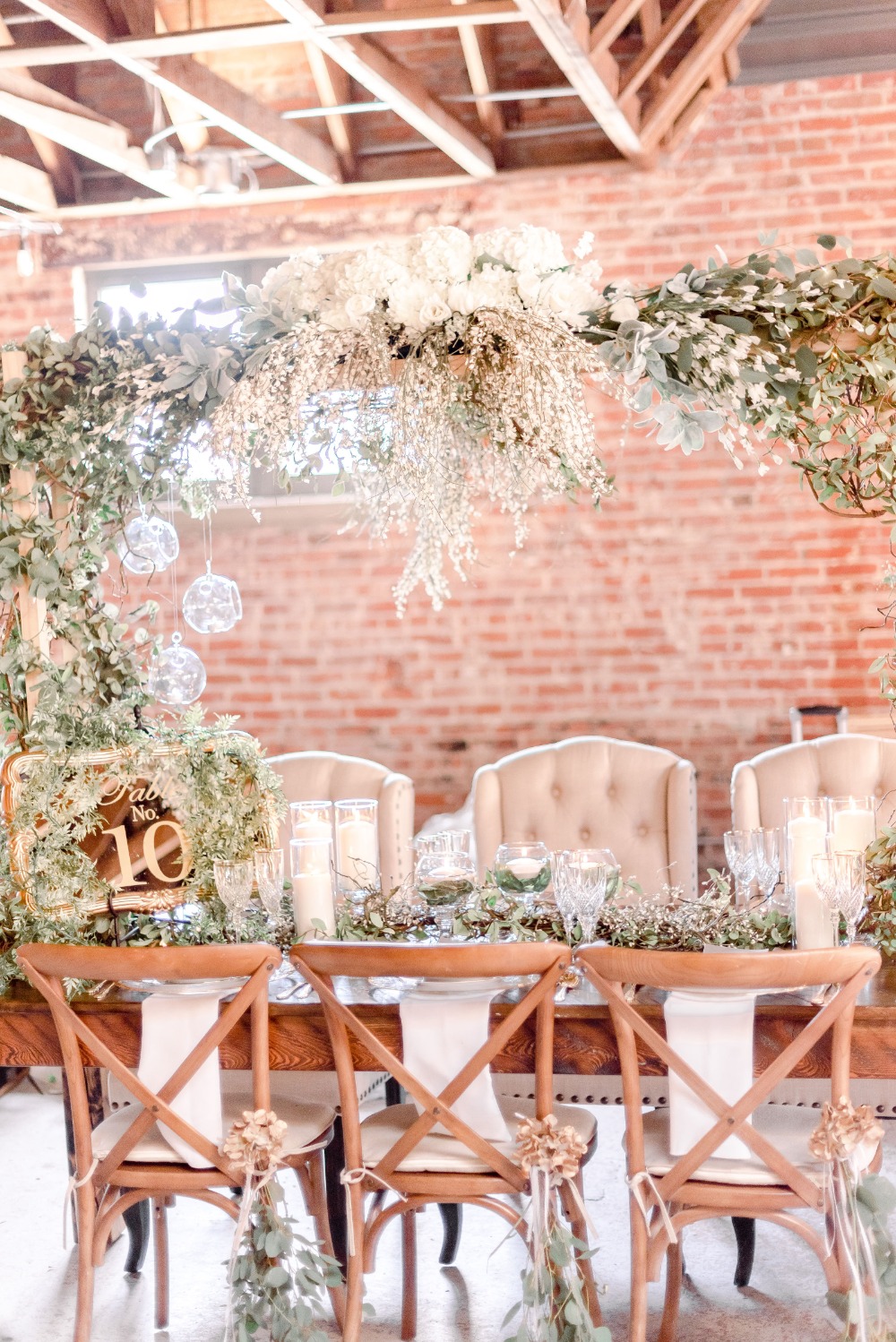 mid-century-modern-mystique-wedding-idea