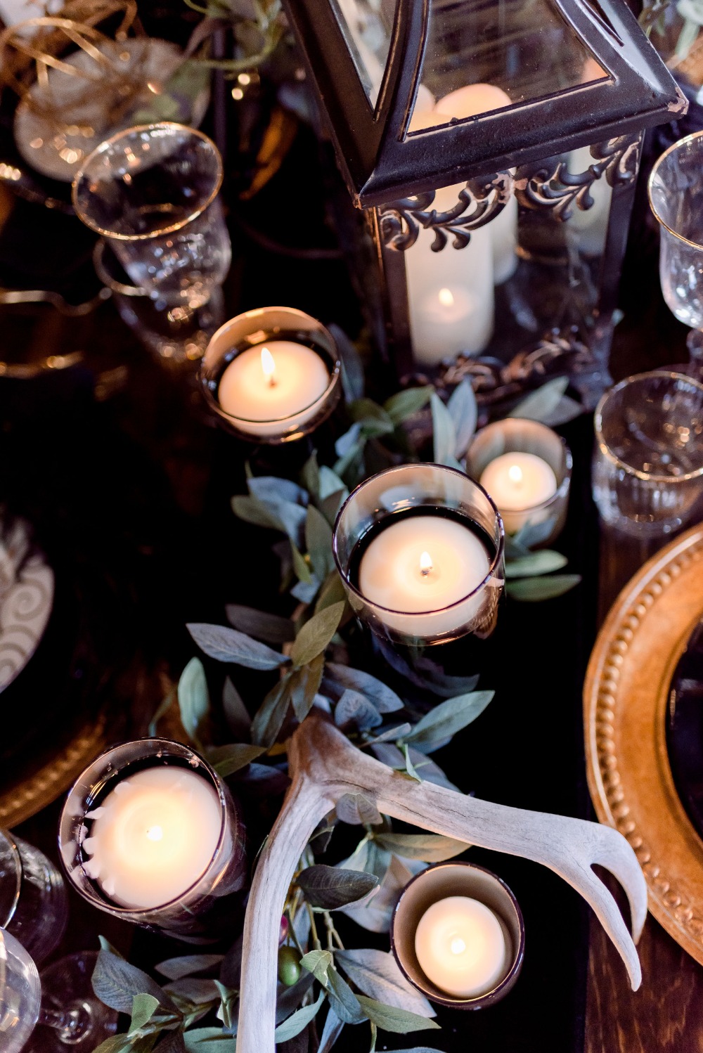 mid-century-modern-mystique-wedding-idea