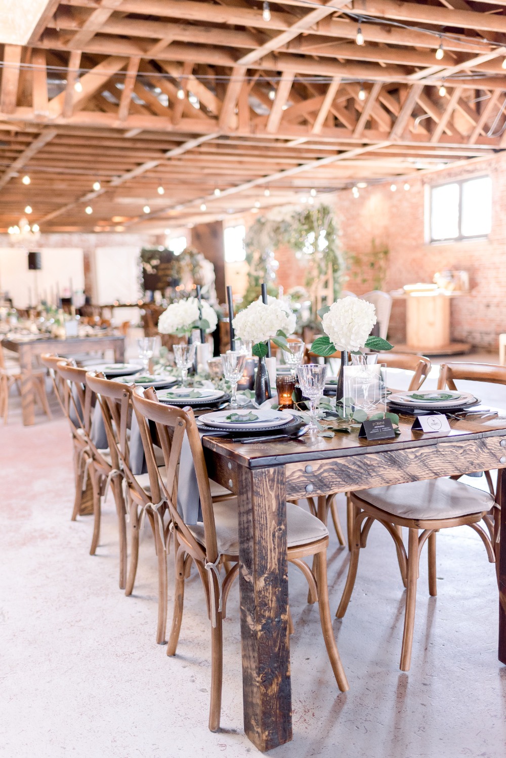 mid-century-modern-mystique-wedding-idea