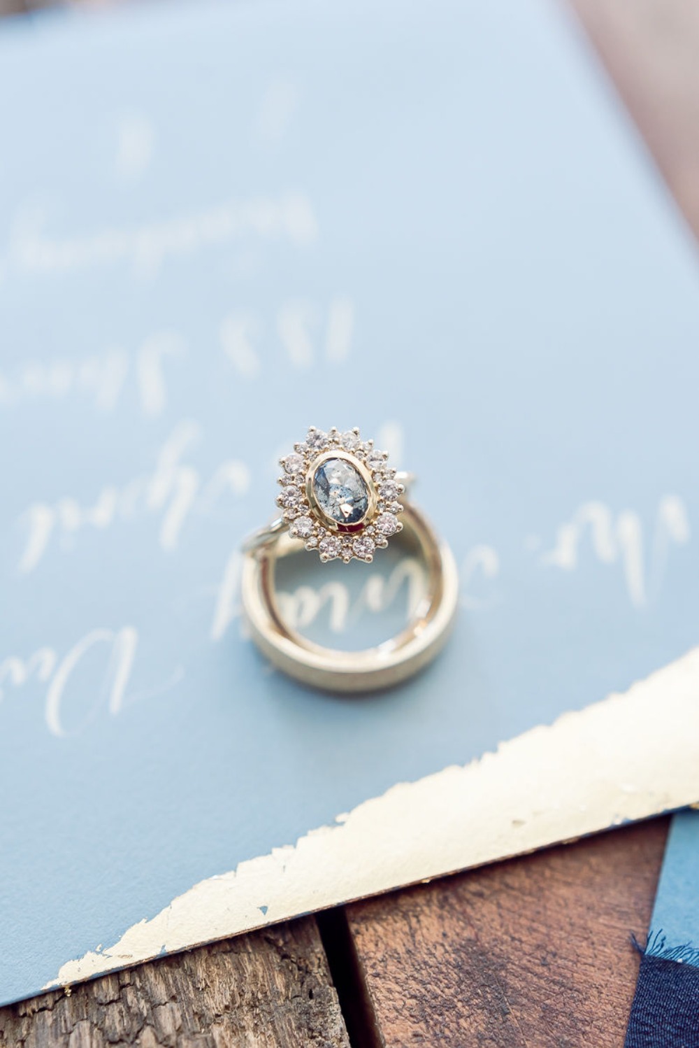 mid-century-modern-mystique-wedding-idea