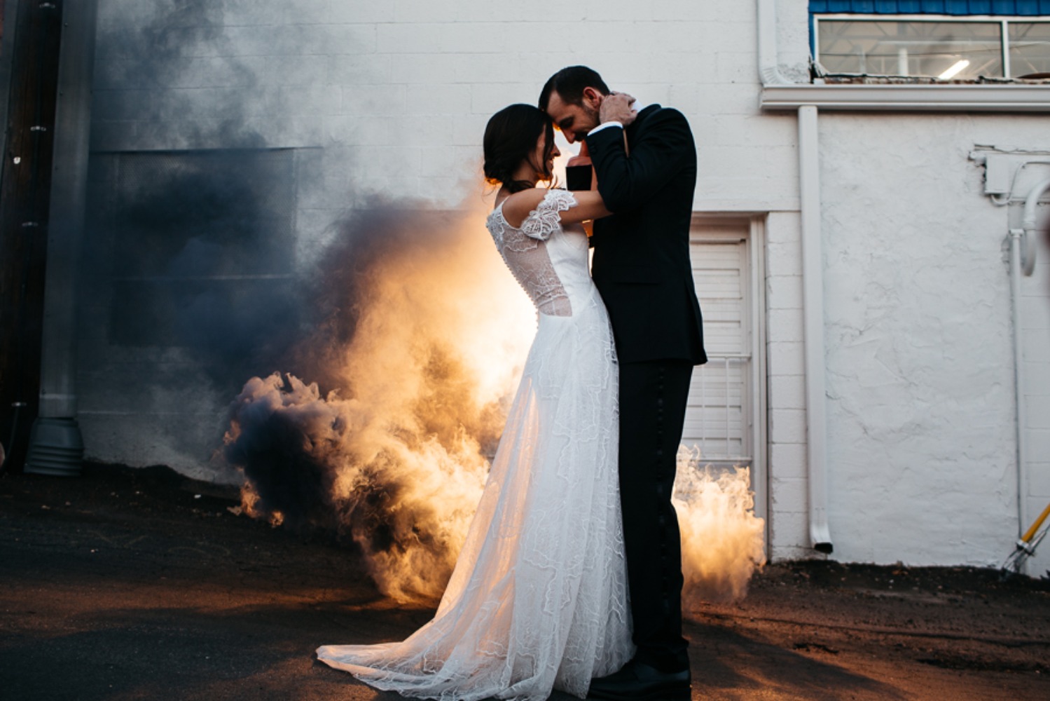 mid-century-modern-mystique-wedding-idea