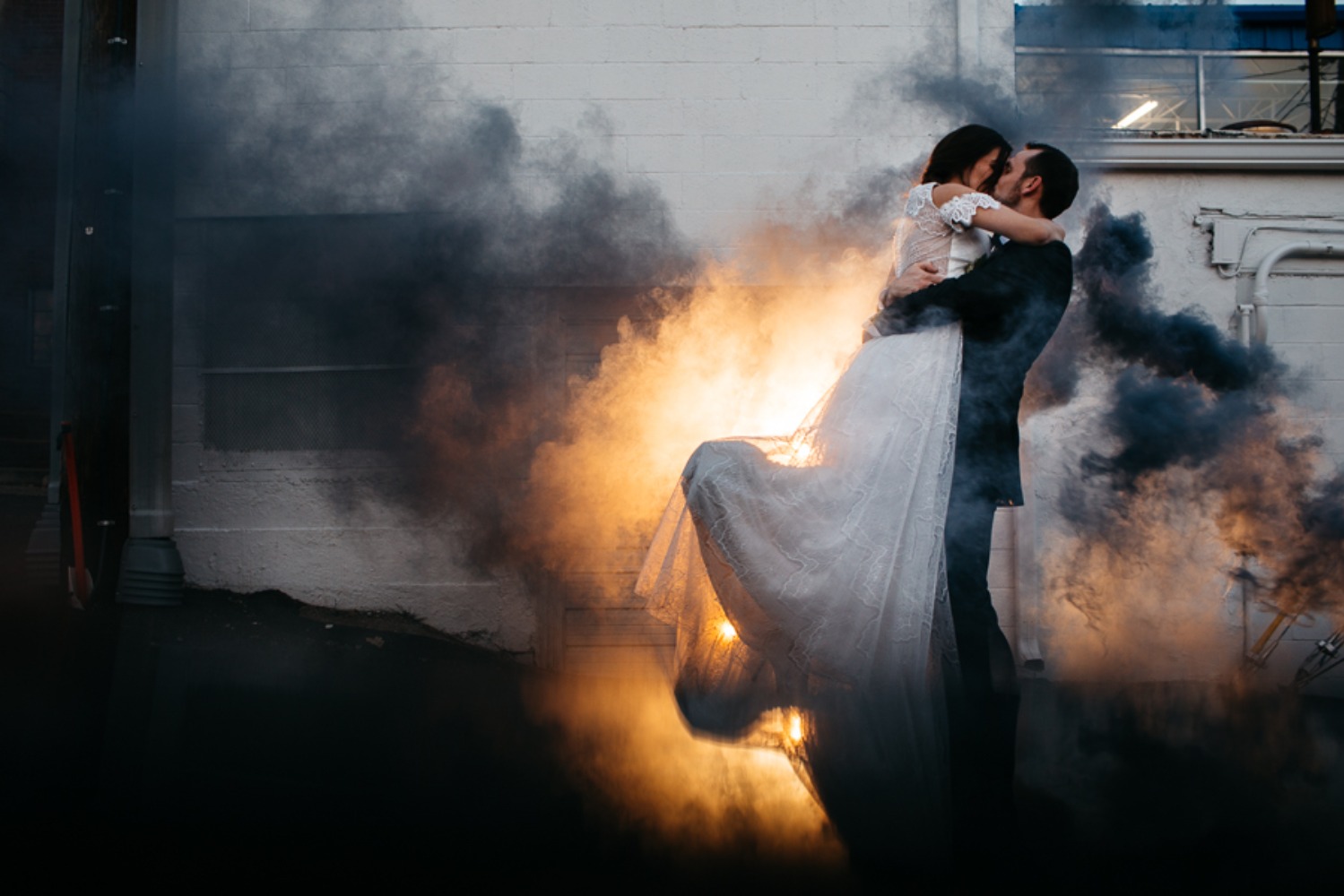 mid-century-modern-mystique-wedding-idea