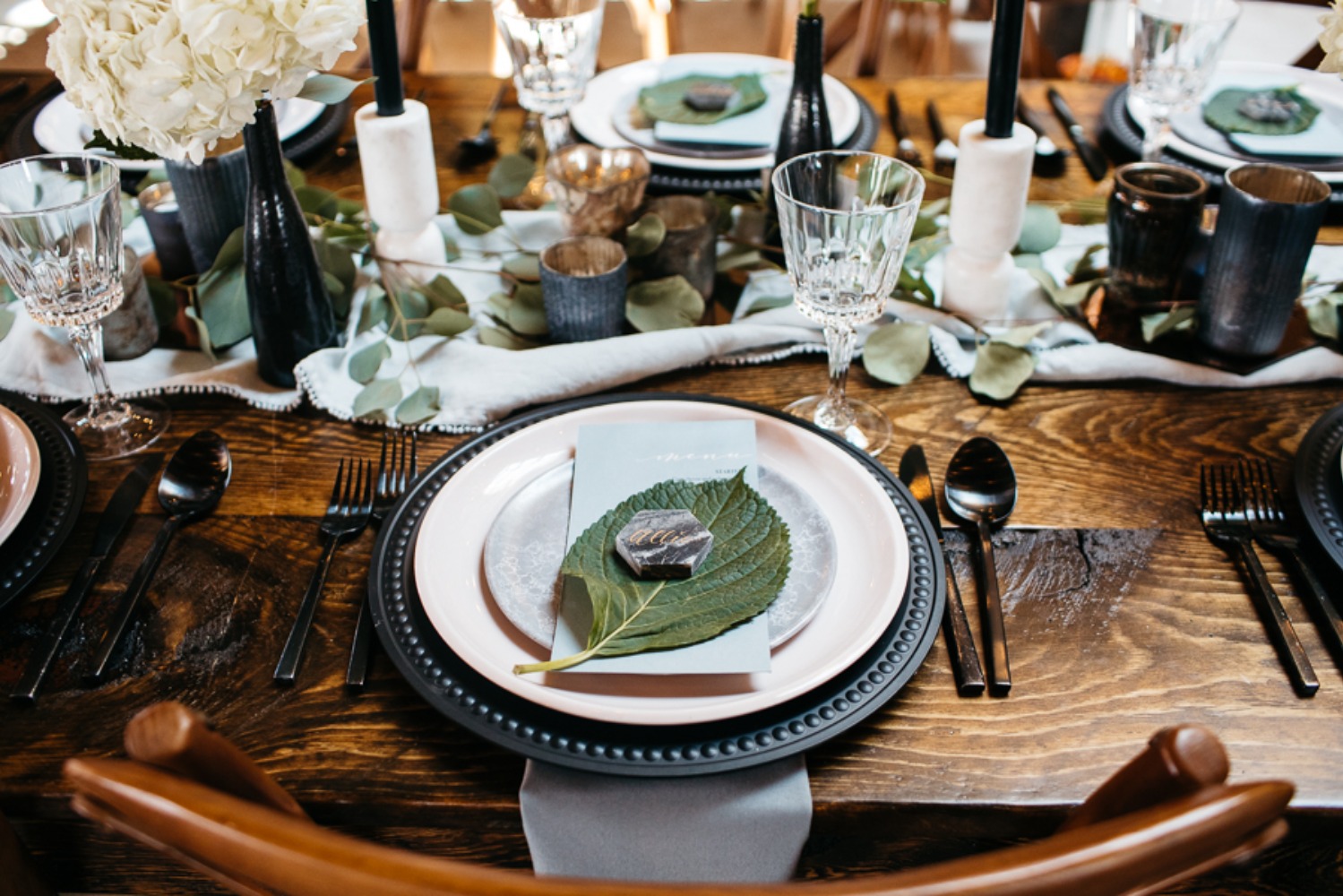 mid-century-modern-mystique-wedding-idea