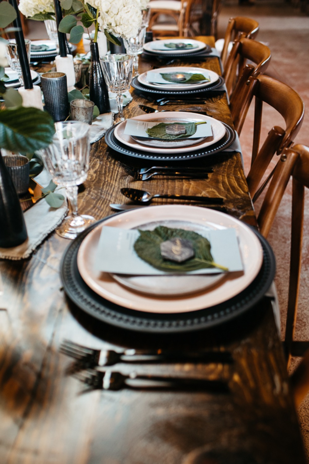 mid-century-modern-mystique-wedding-idea
