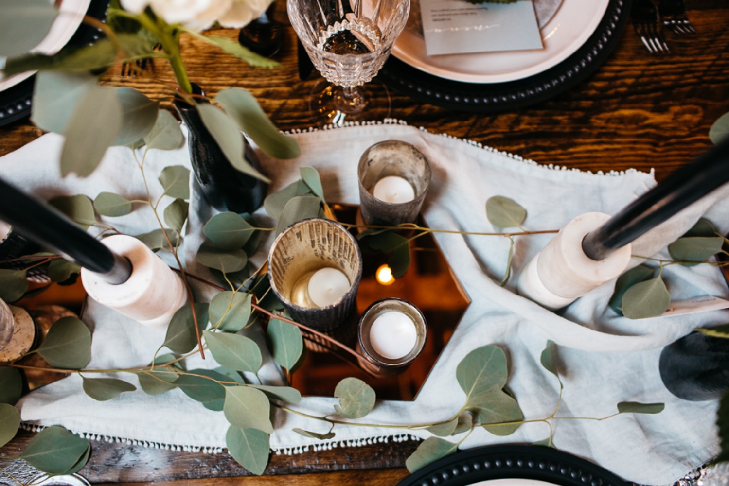 mid-century-modern-mystique-wedding-idea