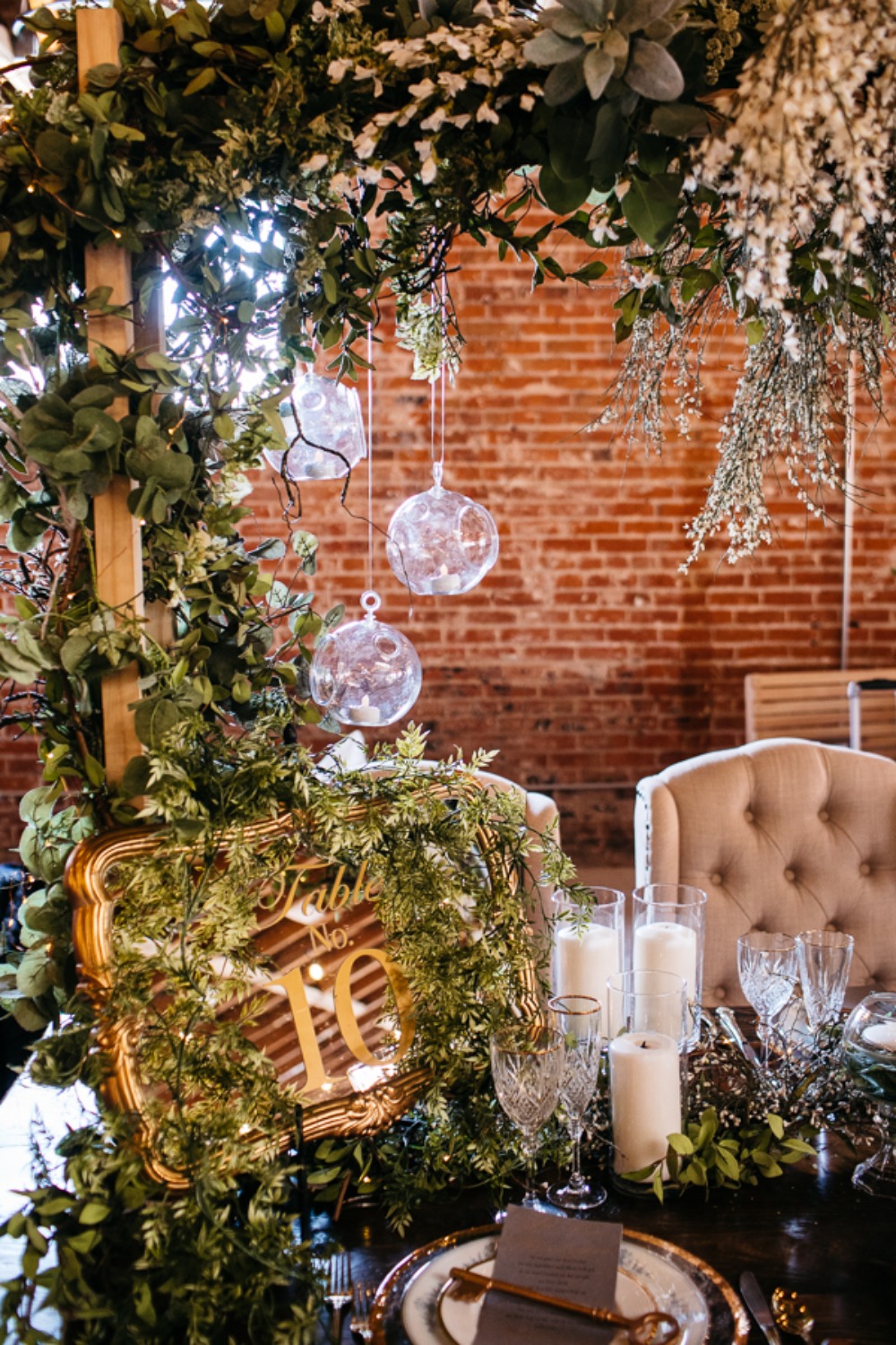 mid-century-modern-mystique-wedding-idea
