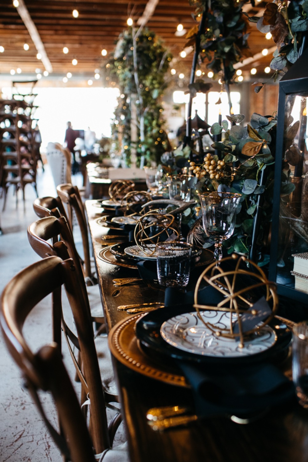 mid-century-modern-mystique-wedding-idea