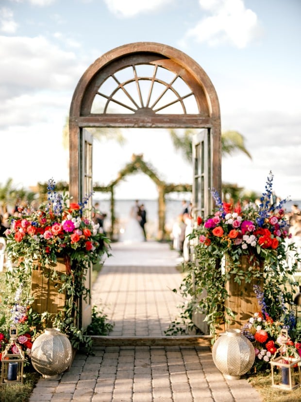 Colorful moroccan inspired wedding