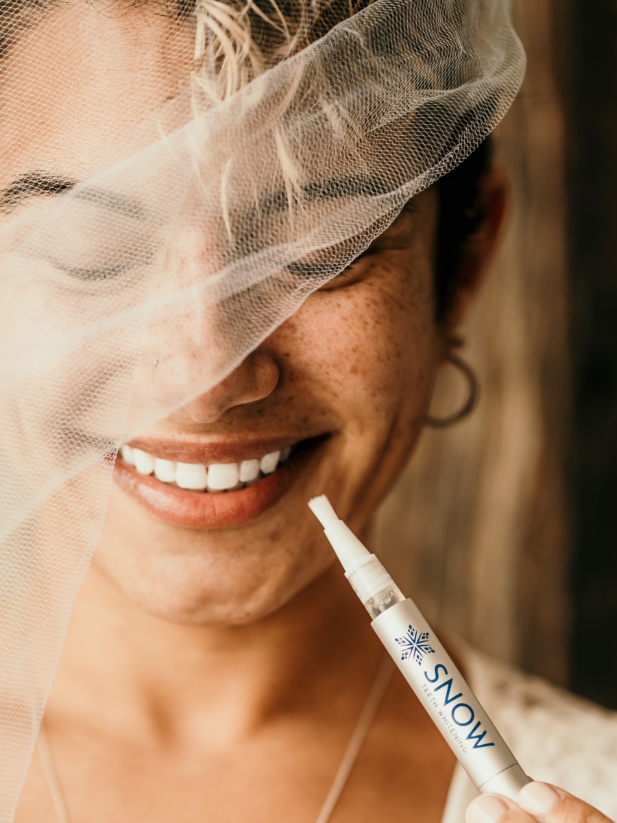 The Perfect Teeth Whitening System for Your Special Day