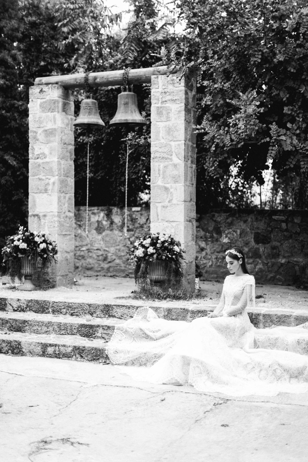 winter-snow-white-bridal-inspirati