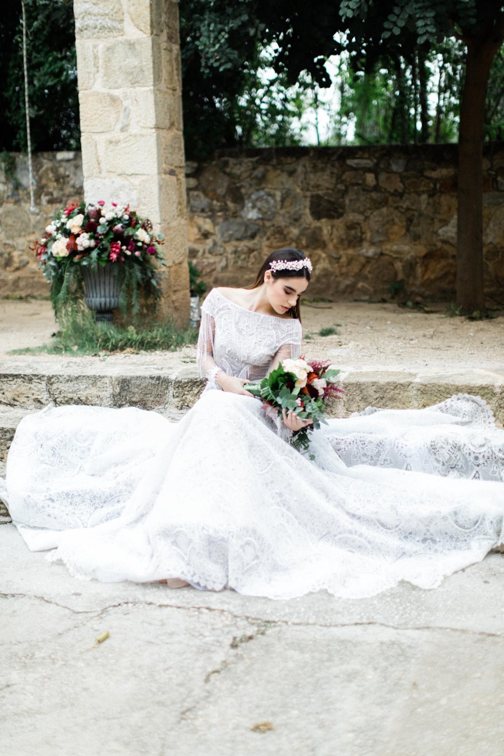 winter-snow-white-bridal-inspirati