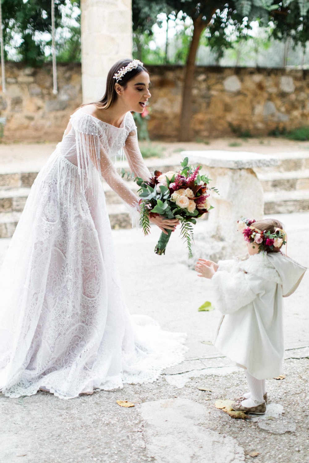 winter-snow-white-bridal-inspirati