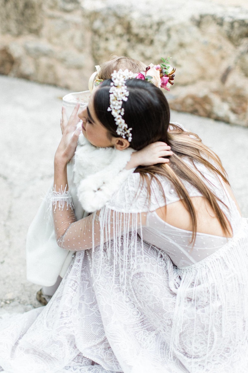 winter-snow-white-bridal-inspirati