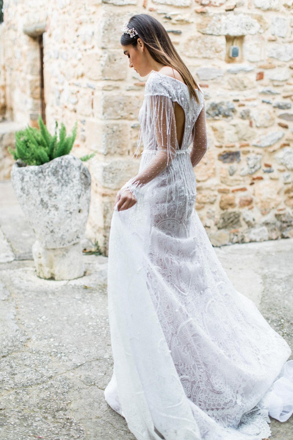 winter-snow-white-bridal-inspirati
