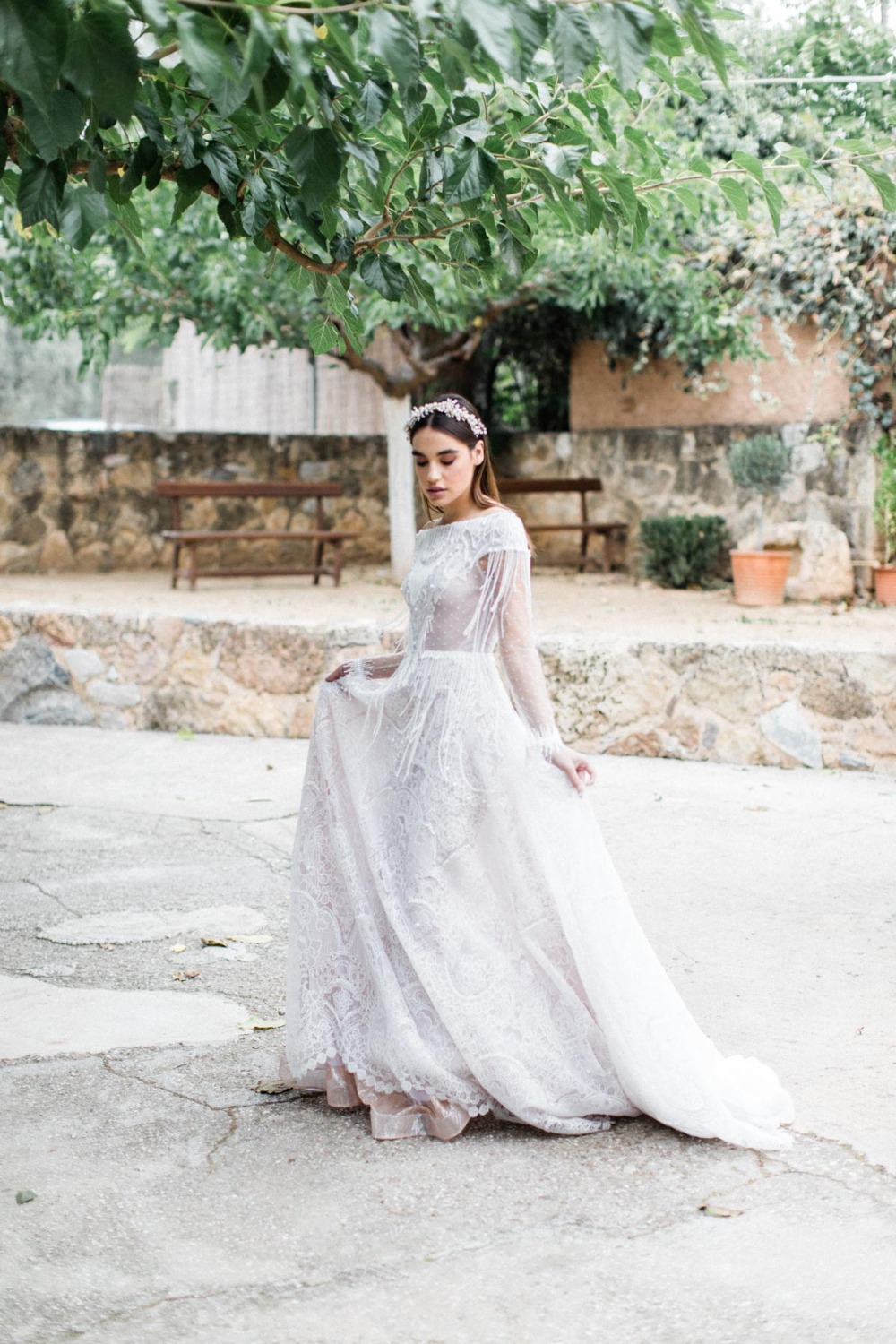 winter-snow-white-bridal-inspirati