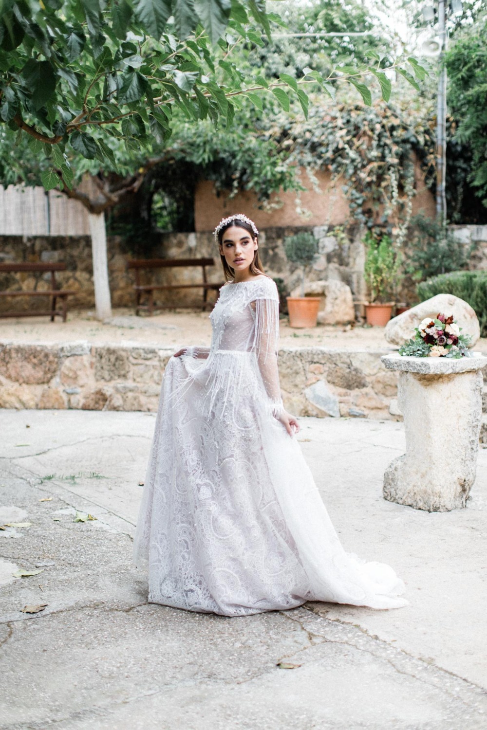 winter-snow-white-bridal-inspirati