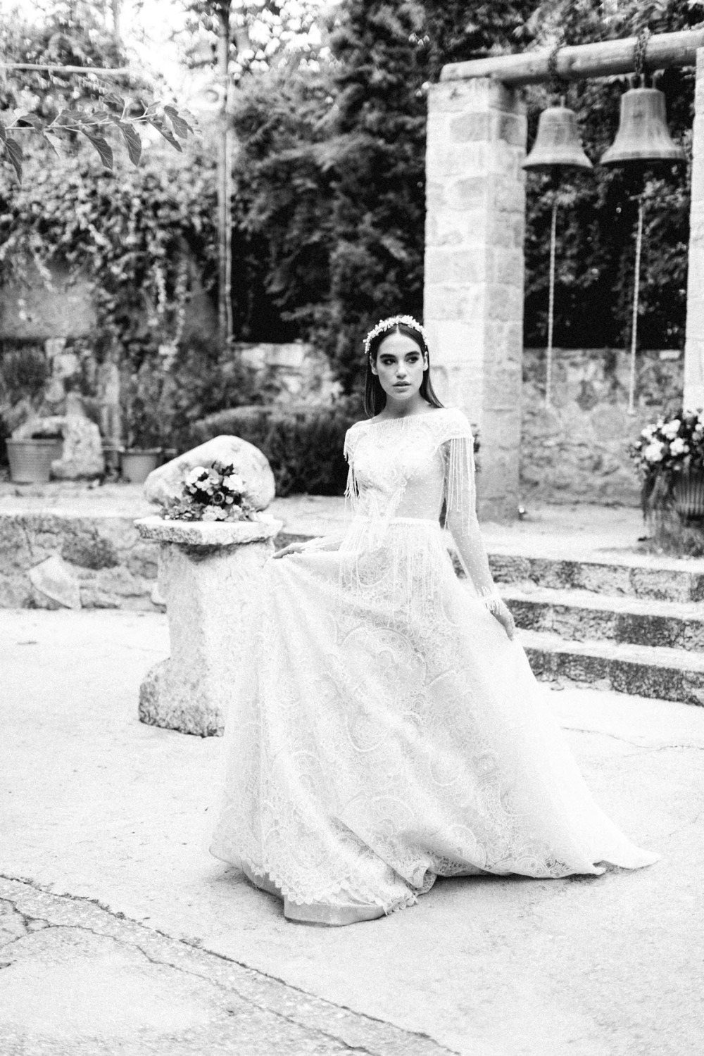 winter-snow-white-bridal-inspirati