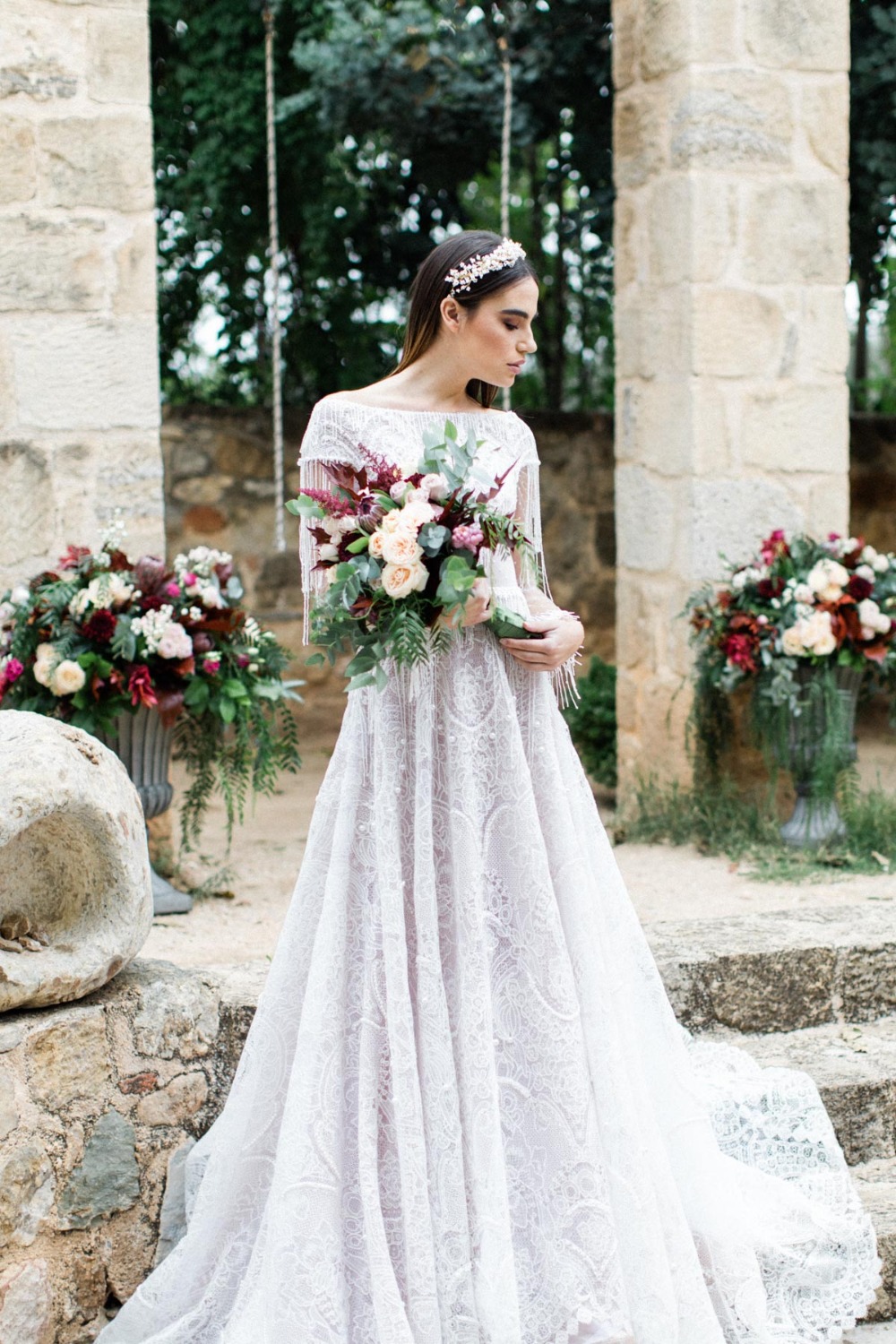 winter-snow-white-bridal-inspirati