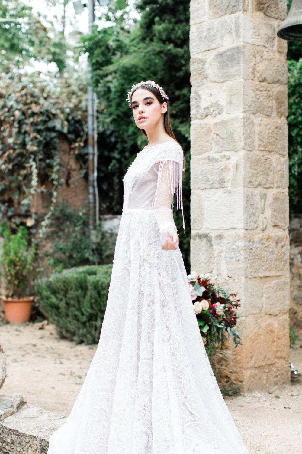 winter-snow-white-bridal-inspirati