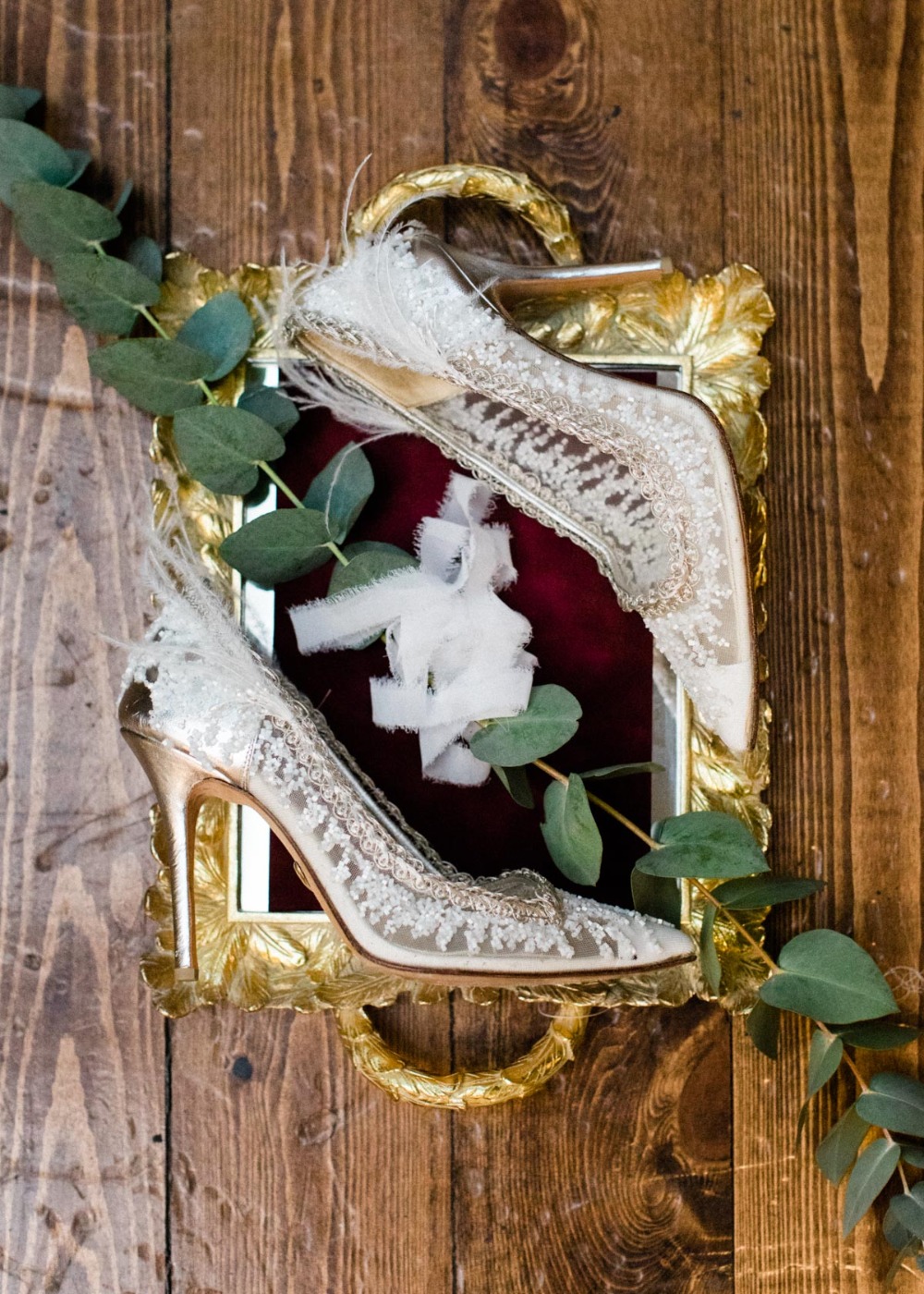 winter-snow-white-bridal-inspirati