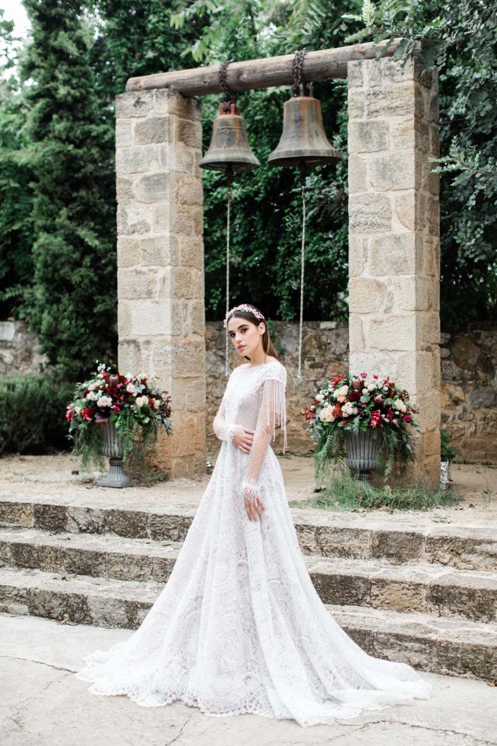 winter-snow-white-bridal-inspirati