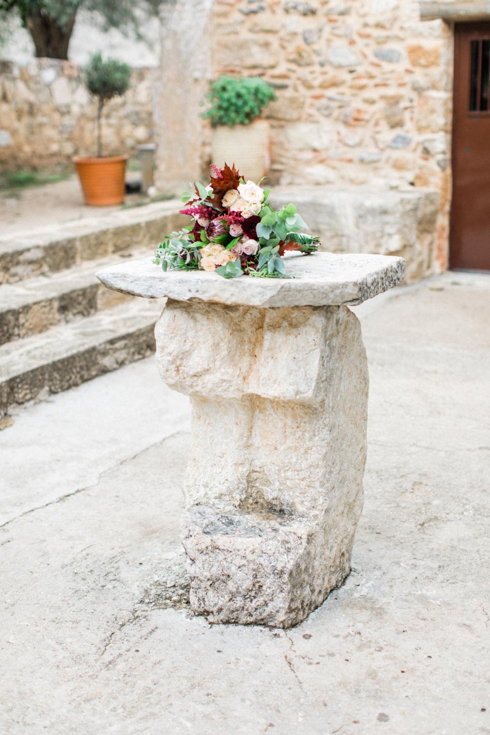 winter-snow-white-bridal-inspirati