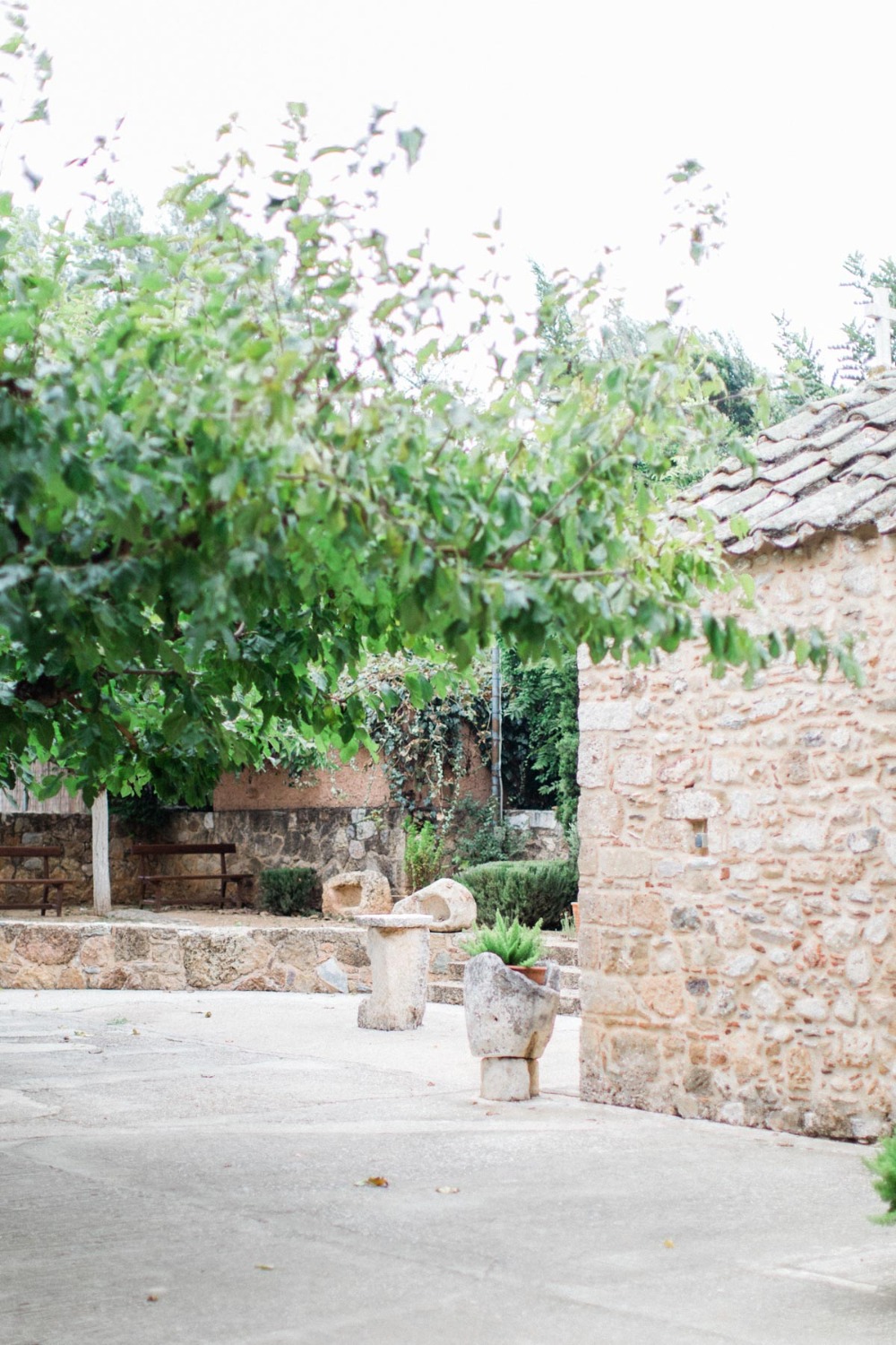 winter-snow-white-bridal-inspirati