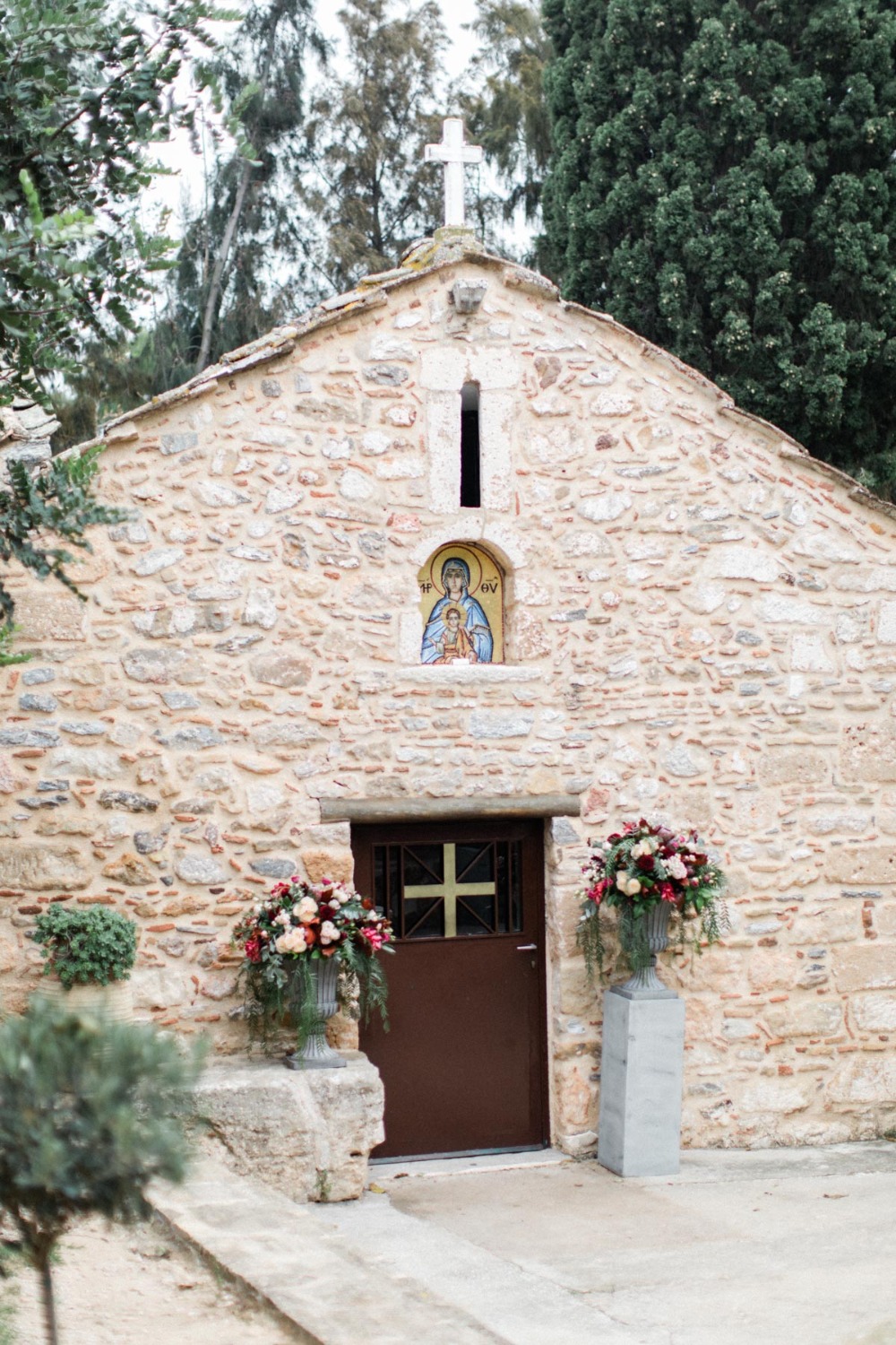 winter-snow-white-bridal-inspirati