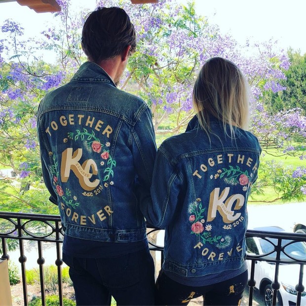 Weddings Are Throwing Back to the 90s and We Love It