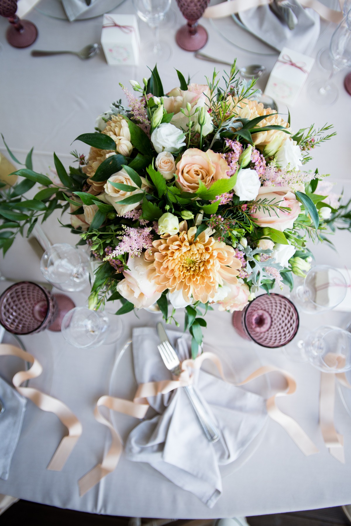 39mitheo-events-boho-chic-coral-and-dust