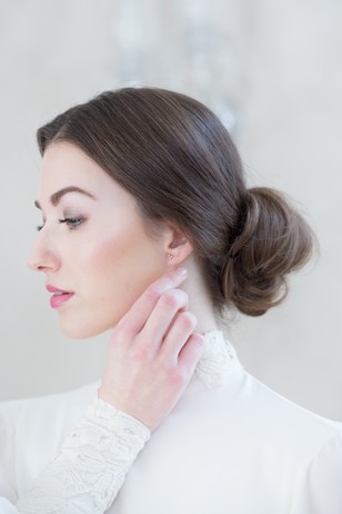 simple and chic wedding hair updo