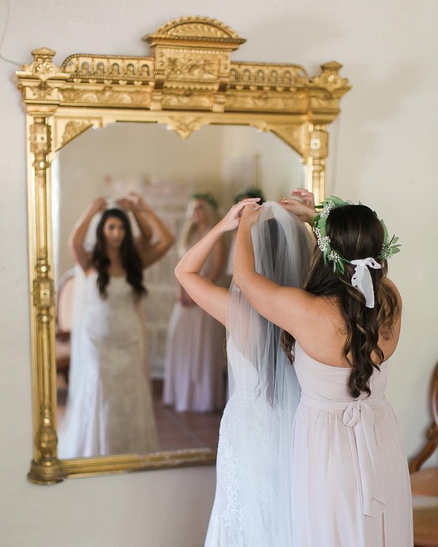 Bride Tribe Photos You Canât Miss Out on for Your Wedding Day