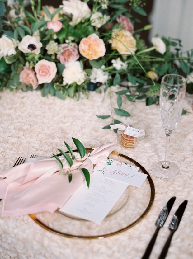 sweetheart table place setting