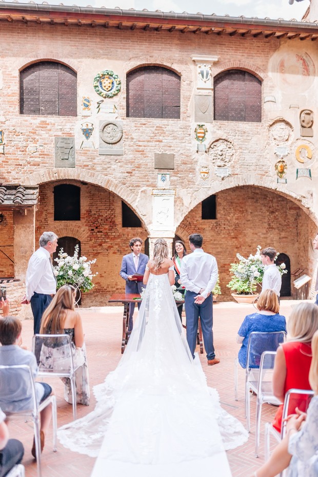 saying I do in Italy