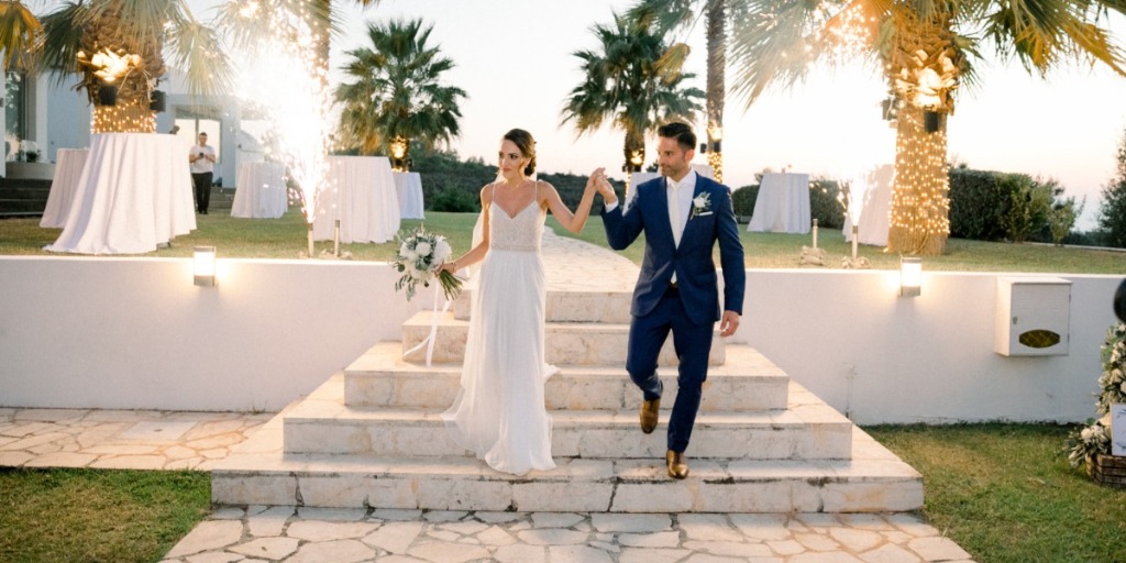 How to Have a Classic and Modern Greek Wedding