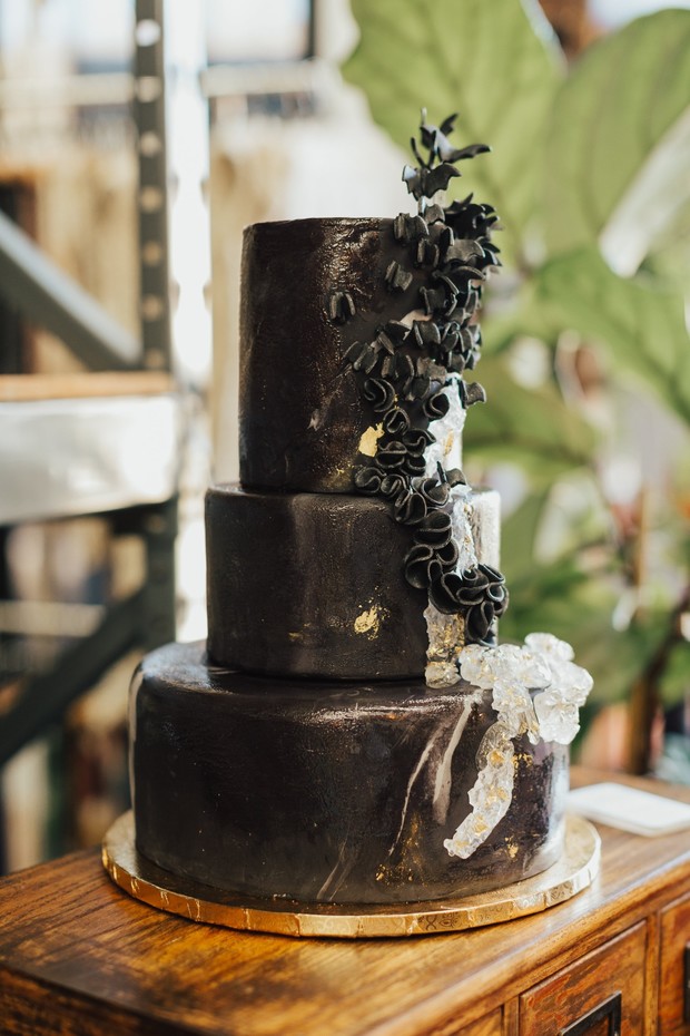 batman inspired wedding cake