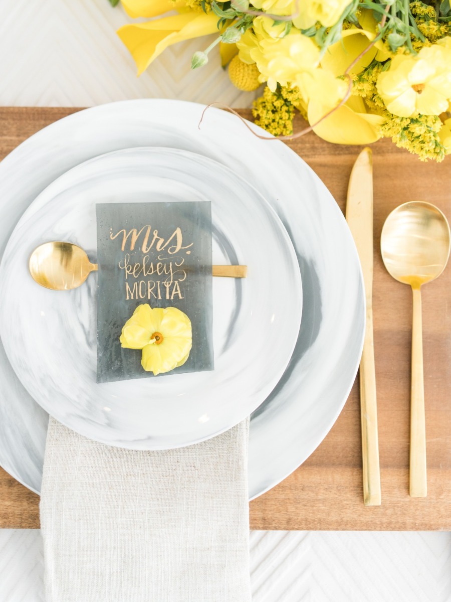 Cozy and Modern Winter Wedding in Yellow