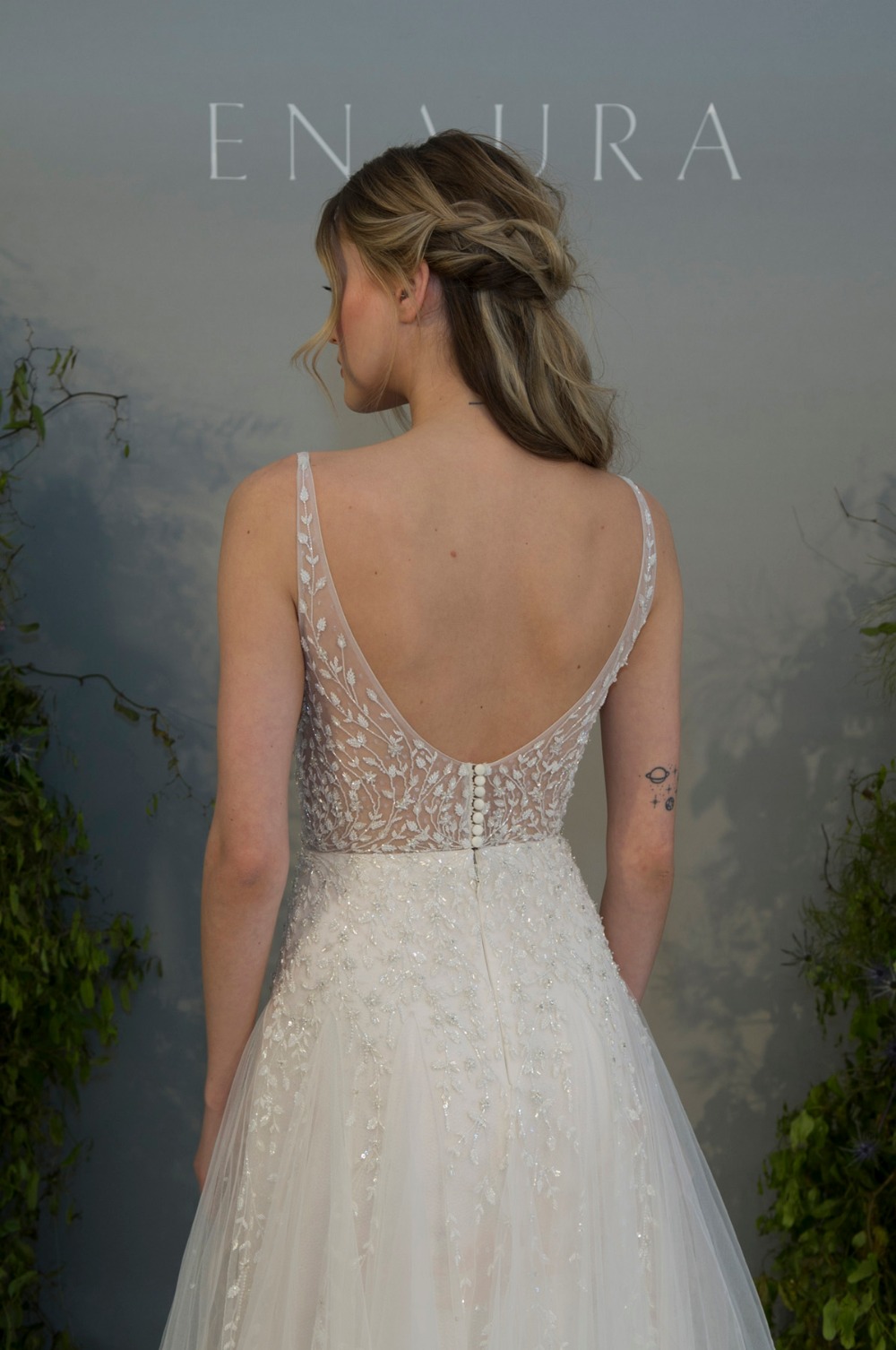 enaura-fall-2019-bridal-collection