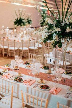 blush and gold wedding table decor