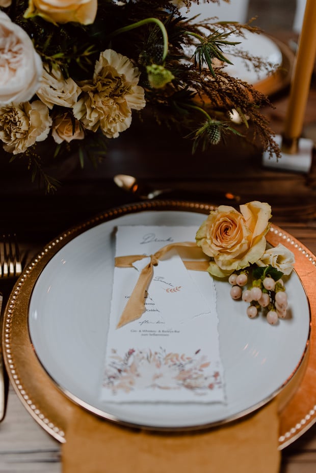 gold and yellow wedding table decor