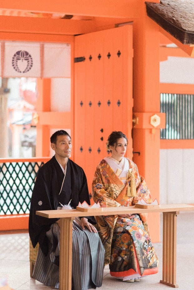 wedding couple in traditional Japanese wedding ceremony